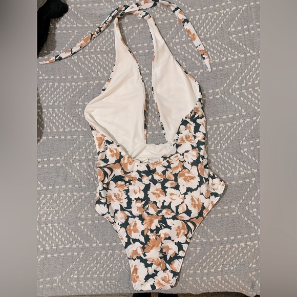 Abercrombie & Fitch One-Piece High Leg Cheeky Halter Cross Top Swimsuit Medium - Picture 8 of 9